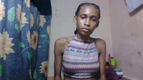 Snapshot of littleyanah chatting on April 20, 2026, 8:10 pm yanah online show from April 20, 2026, 8:10 pm