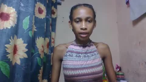 Snapshot of littleyanah chatting on April 22, 2026, 4:26 am yanah online show from April 22, 2026, 4:26 am