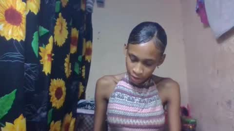 Snapshot of littleyanah chatting on April 25, 2026, 7:00 am yanah online show from April 25, 2026, 7:00 am