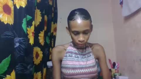Snapshot of littleyanah chatting on April 27, 2026, 7:17 am yanah online show from April 27, 2026, 7:17 am