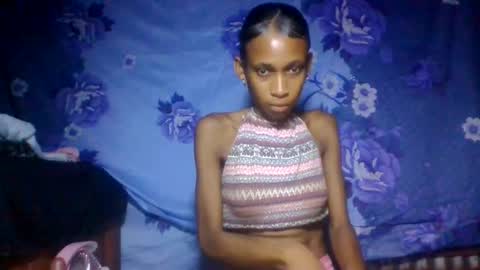Snapshot of littleyanah chatting on May 24, 2026, 3:55 am yanah online show from May 24, 2026, 3:55 am