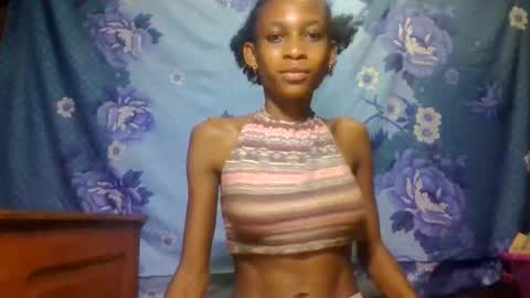 Snapshot of littleyanah chatting on May 26, 2026, 11:23 pm yanah online show from May 26, 2026, 11:23 pm