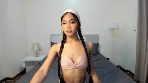 litzy_perez online show from June 14, 2026, 7:16 pm