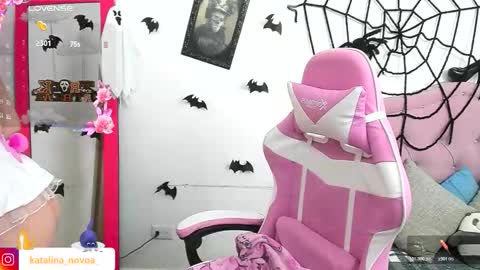 Snapshot of liv_rosse chatting on October 30, 2025, 2:02 am Katalina Novoa. online show from October 30, 2025, 2:02 am