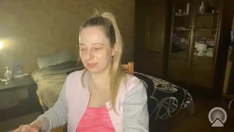 Snapshot of livandria chatting on April 24, 2026, 7:49 pm Livandria online show from April 24, 2026, 7:49 pm