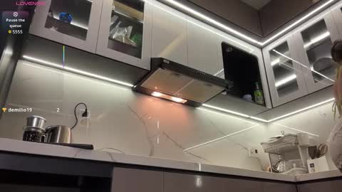 live_myself online show from March 9, 2026, 4:16 am