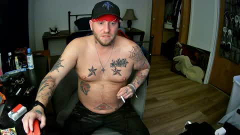 Snapshot of livingpuddle chatting on May 6, 2026, 11:04 am livingpuddle online show from May 6, 2026, 11:04 am