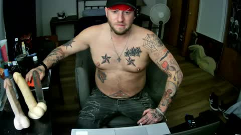 Snapshot of livingpuddle chatting on May 7, 2026, 2:50 am livingpuddle online show from May 7, 2026, 2:50 am