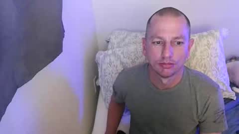 livinlife4now25 online show from December 19, 2025, 11:23 pm