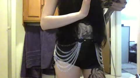 Snapshot of livmirage chatting on April 26, 2026, 3:59 am Liv Mirage online show from April 26, 2026, 3:59 am