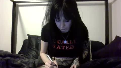 Snapshot of livmirage chatting on April 29, 2026, 3:21 am Liv Mirage online show from April 29, 2026, 3:21 am