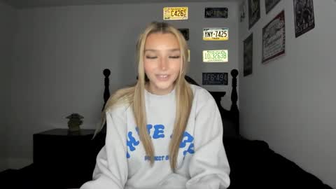 Livvy online show from March 25, 2026, 4:51 am