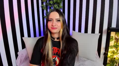 Liz  online show from January 6, 2026, 2:32 pm