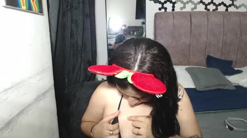 Snapshot of liza_thurner chatting on December 4, 2024, 1:47 am Liza Thurner online show from December 4, 2024, 1:47 am