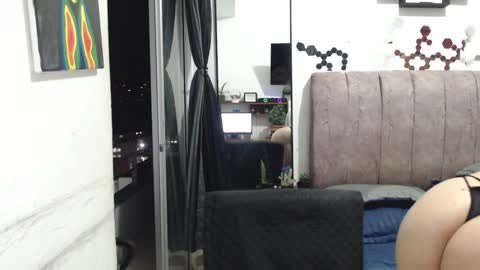 Snapshot of liza_thurner chatting on January 5, 2025, 12:31 am Liza Thurner online show from January 5, 2025, 12:31 am