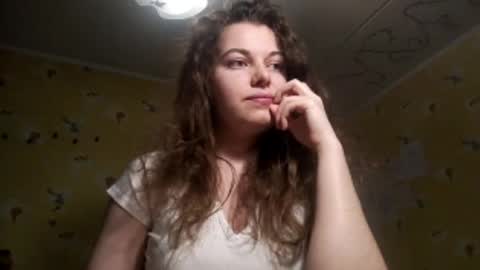Molly online show from April 19, 2026, 5:01 pm