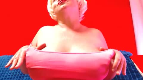 Snapshot of lizabrazzer chatting on April 21, 2026, 4:08 am LizaBrazzer online show from April 21, 2026, 4:08 am