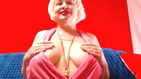 Snapshot of lizabrazzer chatting on April 24, 2026, 3:09 am LizaBrazzer online show from April 24, 2026, 3:09 am