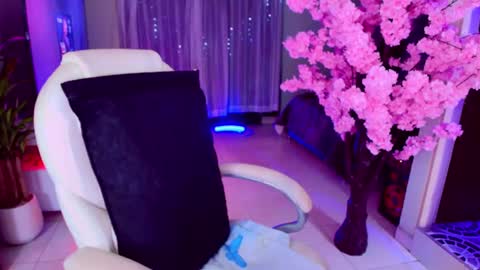 Liza Goth online show from October 7, 2025, 11:13 pm