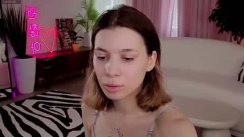 Snapshot of lizalovel chatting on June 15, 2026, 7:32 am lizalovel online show from June 15, 2026, 7:32 am