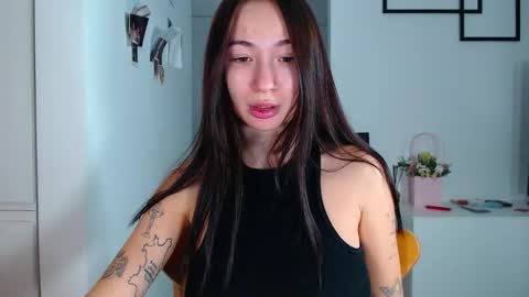 Snapshot of lizamyah chatting on November 19, 2025, 2:28 pm Liza online show from November 19, 2025, 2:28 pm