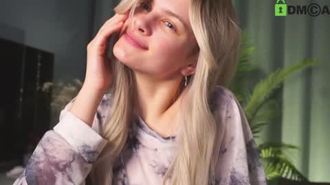 Snapshot of lizbethcoll chatting on January 16, 2025, 7:20 pm Sunnheart online show from January 16, 2025, 7:20 pm