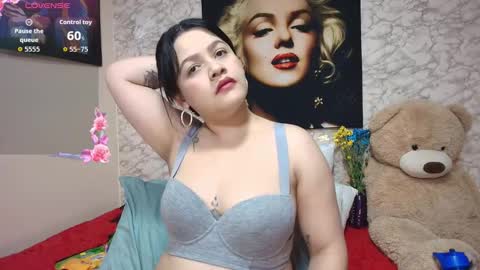 Snapshot of lizbetth360 chatting on November 11, 2025, 9:26 pm Mariana online show from November 11, 2025, 9:26 pm