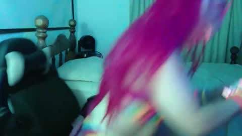 Lizi Chery Strawbery online show from May 18, 2026, 9:37 am