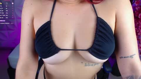 Snapshot of lizowenn_ chatting on April 21, 2026, 9:28 pm LIZETH online show from April 21, 2026, 9:28 pm