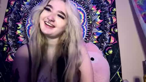 Lizz  online show from February 23, 2025, 11:33 am