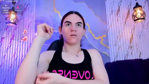 Snapshot of lizz_manson28 chatting on April 24, 2026, 1:02 pm Lizeth Tatiana Mahecha online show from April 24, 2026, 1:02 pm