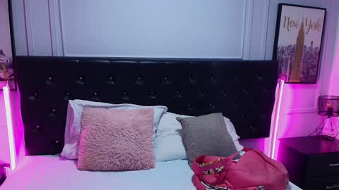 Lizz  online show from January 23, 2025, 11:48 am