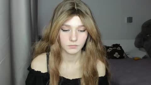 lizza_a online show from March 25, 2026, 8:48 pm