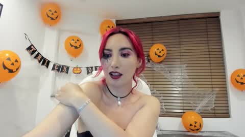 lizzdoux online show from October 31, 2025, 1:06 am