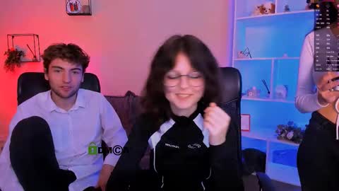 lizzie_boom online show from November 8, 2025, 9:13 pm