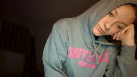 Lizzie Vonn online show from March 29, 2026, 12:16 pm