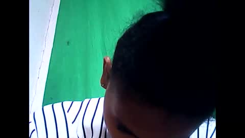 llouisse online show from April 17, 2026, 4:37 am