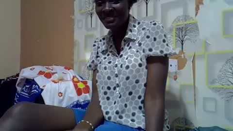 Snapshot of llyfre chatting on November 3, 2025, 8:04 am valentine online show from November 3, 2025, 8:04 am