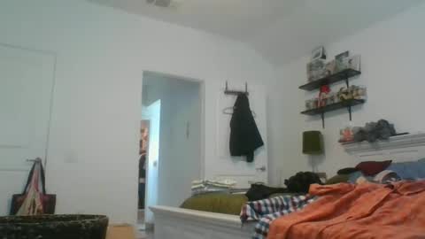 DC online show from December 4, 2024, 6:06 pm