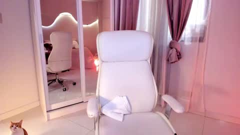 Snapshot of lm_kloeeh chatting on March 11, 2025, 2:21 am Kloe see you 28-11 to celebrate my birthday online show from March 11, 2025, 2:21 am