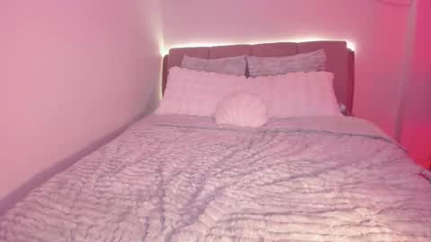 Snapshot of lm_kloeeh chatting on September 30, 2025, 2:49 am Kloe see you 28-11 to celebrate my birthday online show from September 30, 2025, 2:49 am