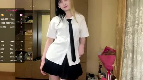 Lana online show from April 10, 2026, 9:30 pm