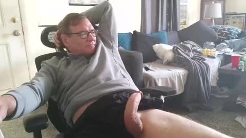 Snapshot of lngdickdaddy chatting on November 1, 2025, 2:41 pm LongDick Daddy online show from November 1, 2025, 2:41 pm