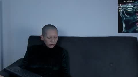 Lynx Mist online show from December 4, 2025, 10:29 pm