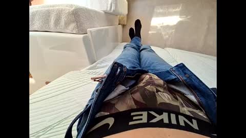 Snapshot of lo82 chatting on February 23, 2025, 2:35 pm Lo82 online show from February 23, 2025, 2:35 pm