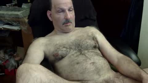 loades182025 online show from December 23, 2025, 3:48 am