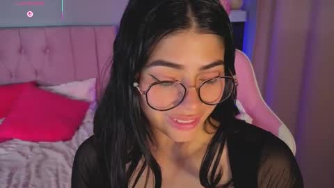 Snapshot of loaluxury chatting on December 4, 2025, 12:58 pm Pamela online show from December 4, 2025, 12:58 pm