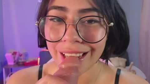 Snapshot of loaluxury chatting on June 23, 2026, 3:32 pm Pamela online show from June 23, 2026, 3:32 pm