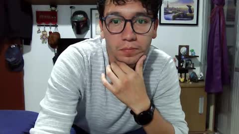 Snapshot of lobomx19 chatting on February 19, 2025, 5:49 am Lobo online show from February 19, 2025, 5:49 am