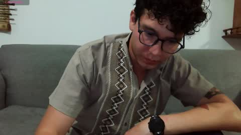 Snapshot of lobomx19 chatting on March 5, 2025, 2:03 am Lobo online show from March 5, 2025, 2:03 am